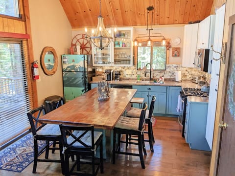 Our full kitchen is equipped with everything you should need for dinners in the cabin.  We have stove & oven, microwave, dishwasher, refrigerator, Keurig & drip coffee machines and fully stocked cooking and serving ware. Need something specific? Just ask!
