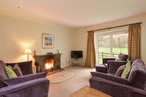 Weighbridge Cottage Lounge