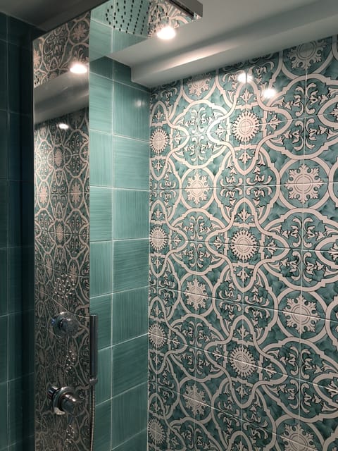 Junior Suite, 1 Bedroom, Balcony, Sea View (Capri) | Bathroom shower