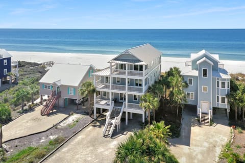 Welcome to Moonstruck! Incredible Gulf Front home w/ multiple decks