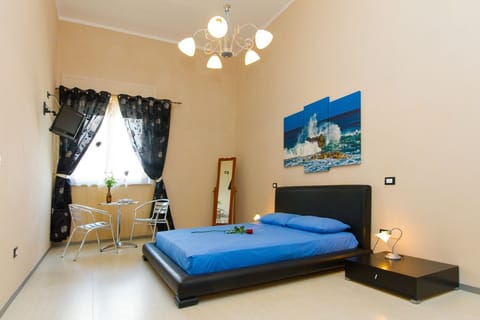 Double Room | Free cribs/infant beds, free WiFi, bed sheets