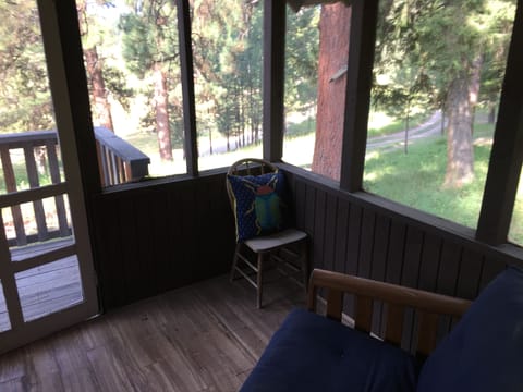 Large, screened in porch that looks out over Swan Valley and The Missions