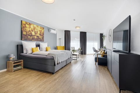 Superior Double Room | Hypo-allergenic bedding, minibar, in-room safe, desk