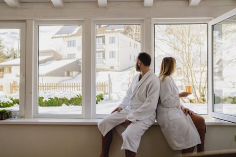 Body treatments, body wraps, body scrubs, facials, 1 treatment room