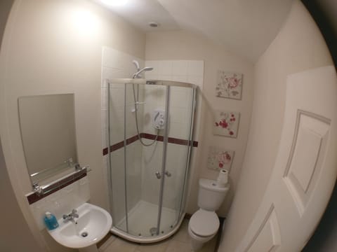 Double Room, Ensuite | Bathroom