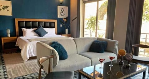 Minibar, in-room safe, iron/ironing board, free WiFi