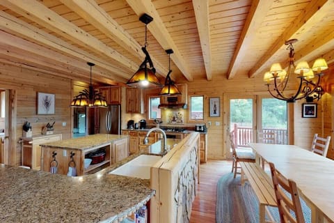 8220b1ba 2165 4535 a705 381f5f022194