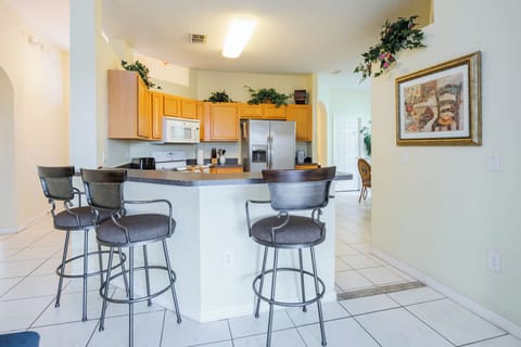 Drinks at the kitchen counter