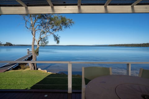 Tranquil & Relaxing by the waters edge