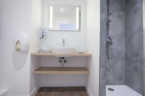 Free toiletries, hair dryer, towels