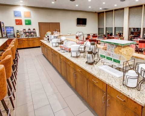 Free daily buffet breakfast