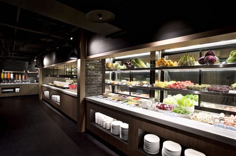 Daily buffet breakfast for a fee