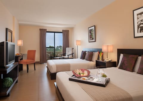 Premier Family Room with Free Activities | Premium bedding, pillowtop beds, minibar, in-room safe