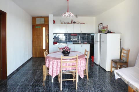 Kitchen and dinning area