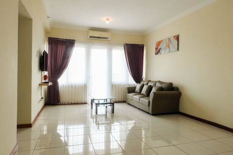 Room | Living room | TV