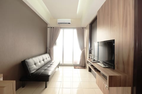 Room | Living room | TV