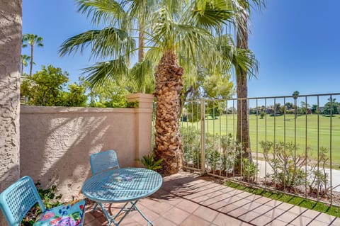 Living room patio overlooking golf course and Greenbelt bike path.