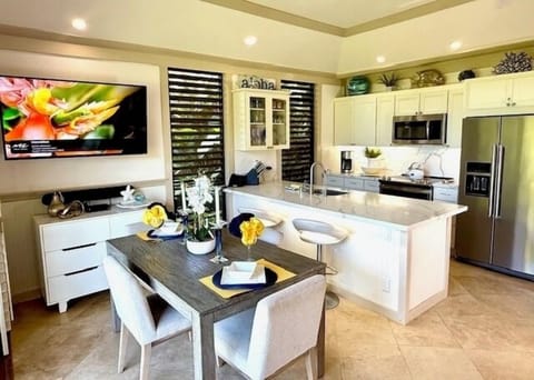 Kitchen - fully stocked
Dining area 
55” smart tv Roku