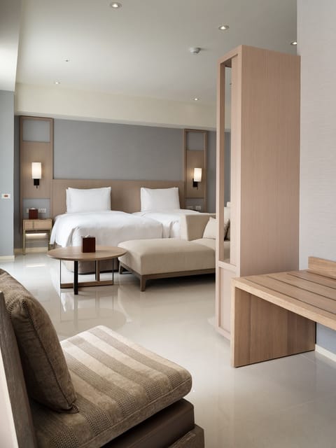 Premium bedding, down comforters, in-room safe, individually furnished