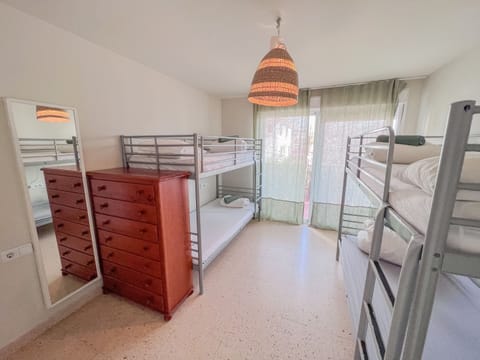 Economy Shared Dormitory | WiFi (free), bed sheets