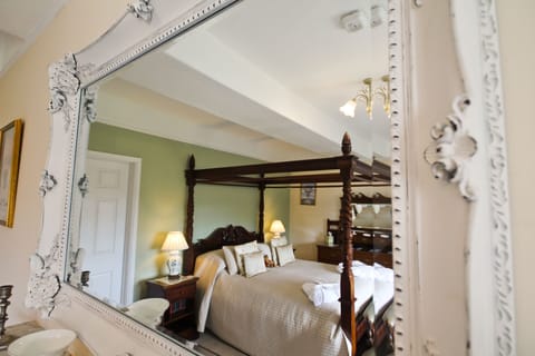 Superior King Room (Beech) | Individually decorated, individually furnished, laptop workspace