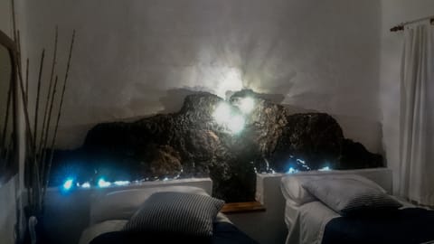 Iron/ironing board, WiFi, wheelchair access