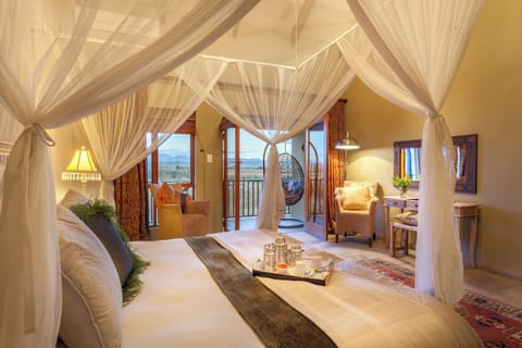 Honeymoon Suite (Superior) | Premium bedding, Select Comfort beds, in-room safe