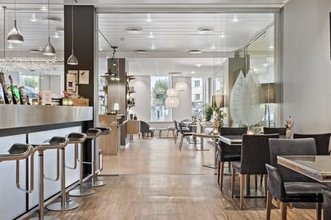 Breakfast, lunch, dinner served; Scandinavian cuisine 