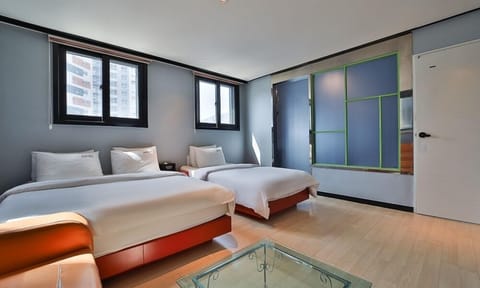 Individually decorated, individually furnished, soundproofing, free WiFi