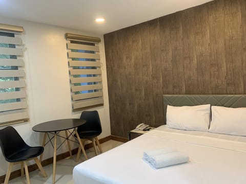 Deluxe Room | Free WiFi, bed sheets