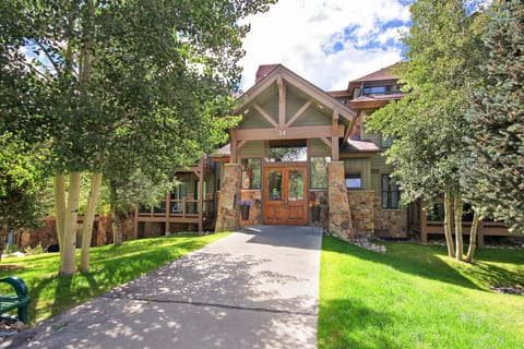 Condo, 2 Bedrooms | Exterior