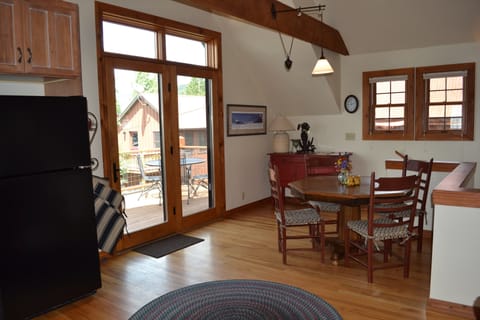 Dining nook with seating for 4