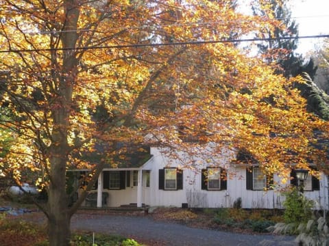 Welcome to the Cottage at Taughannock!