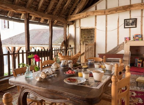 Free daily local cuisine breakfast