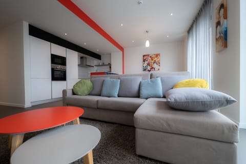 Superior Apartment, 1 Bedroom, Non Smoking | Private kitchen | Shared fridge, microwave