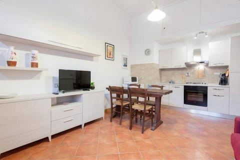 Apartment, 1 Bedroom | Private kitchenette | Full-size fridge, microwave, oven, stovetop