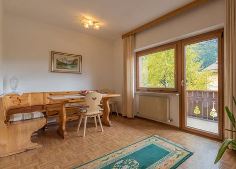 Apartment, 2 Bedrooms | In-room dining