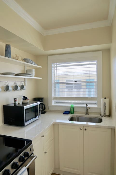 Microwave, coffee/tea maker