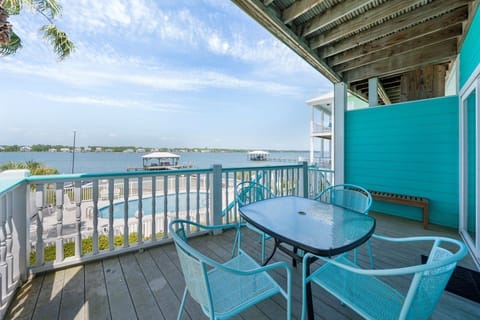 On Golden Pond 8A Lagoon Front Balcony with Outdoor Dining Table for 4