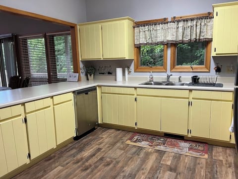Plenty of space for more than one cook in this kitchen!