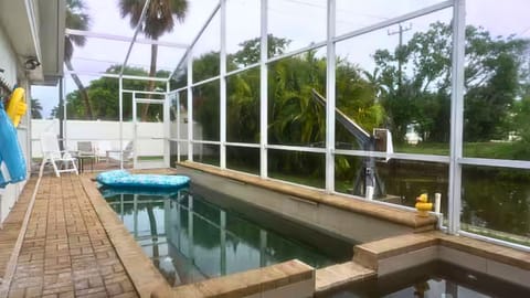 Pool & Spa