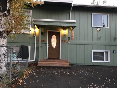 Front. Ring doorbell cam & spotlight next to front door. Cams on record 24/7