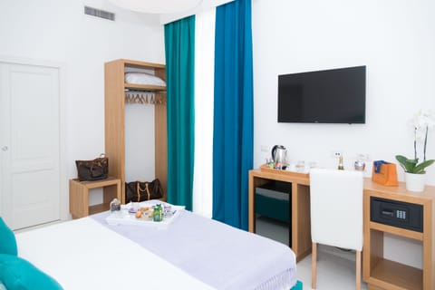 Minibar, in-room safe, desk, blackout drapes