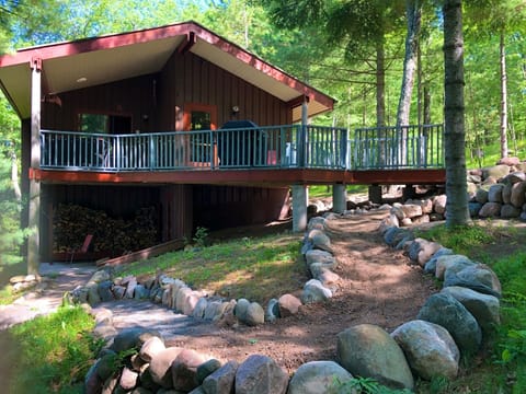 Path going down to the lake