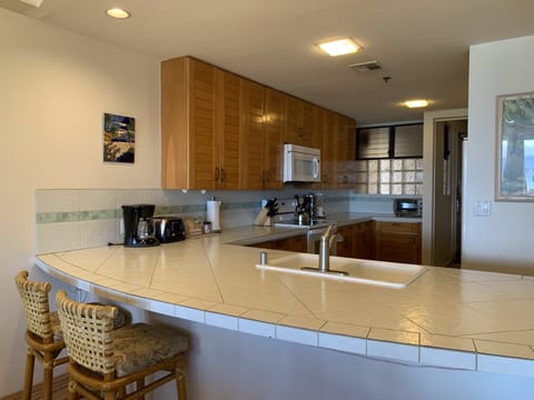 Sands of Kahana 356 Kitchen