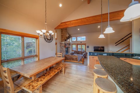 Spacious dining area!