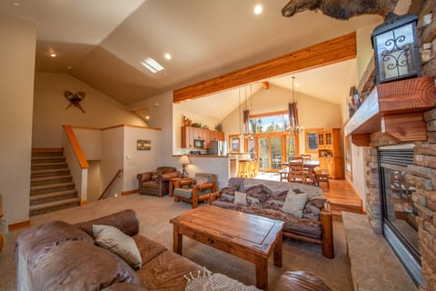 Spacious Great Room, great for large groups!