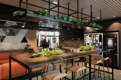 Lobby lounge