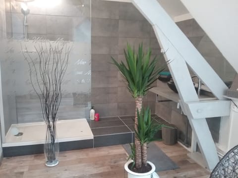 Comfort Double Room, 1 Queen Bed, Non Smoking | Miscellaneous