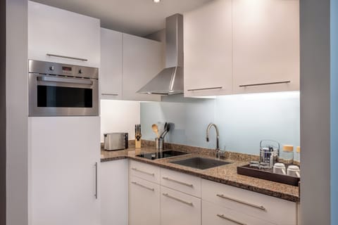 1 bedroom, premium bedding, down comforters, in-room safe